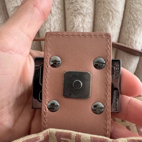 Rare Pink Fendi Baguette Zucca Canvas Shoulder Bag w/ COA - Excellent Condition - Picture 8 of 15